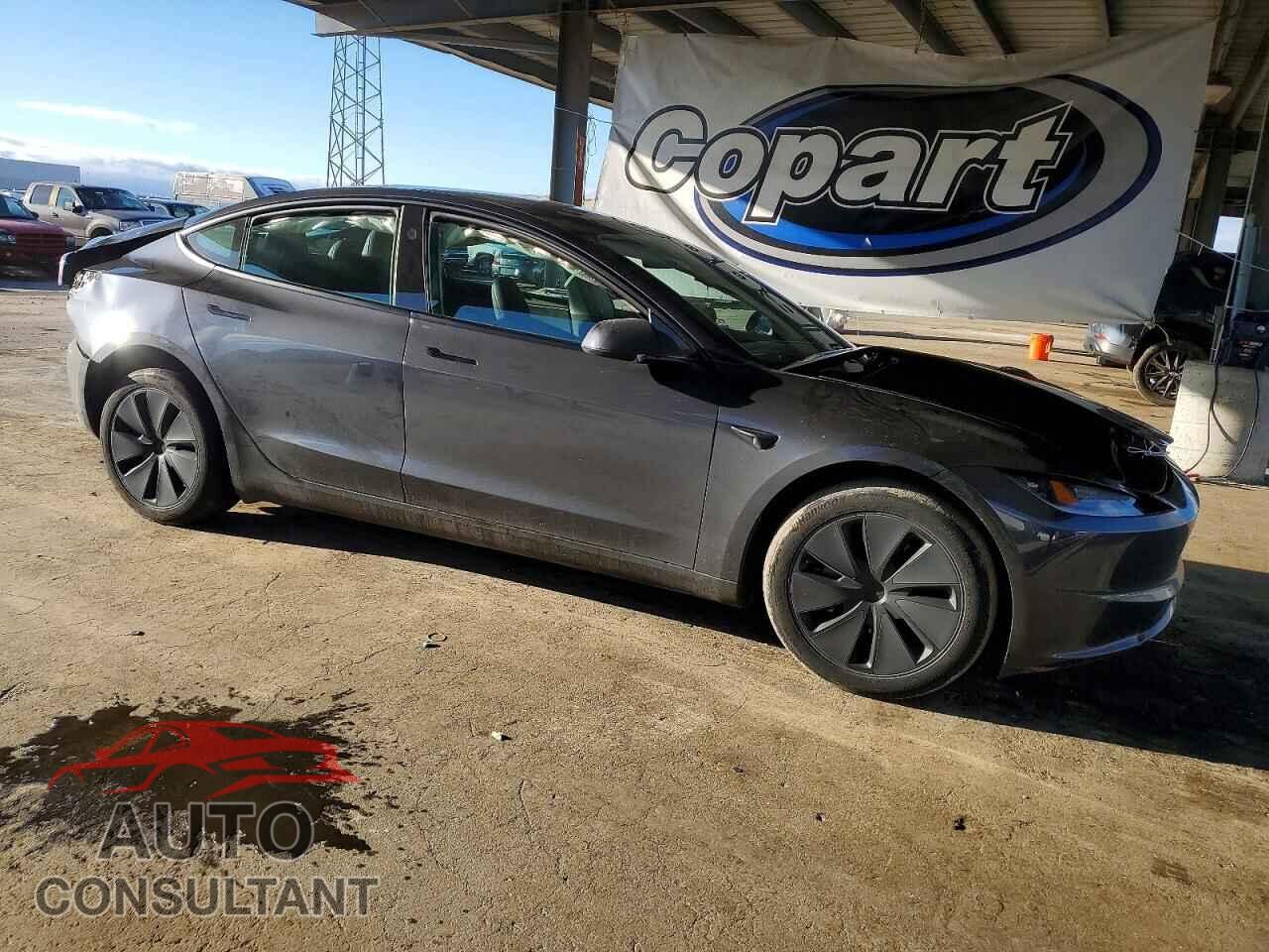TESLA MODEL 3 2024 - 5YJ3E1EB8RF717162