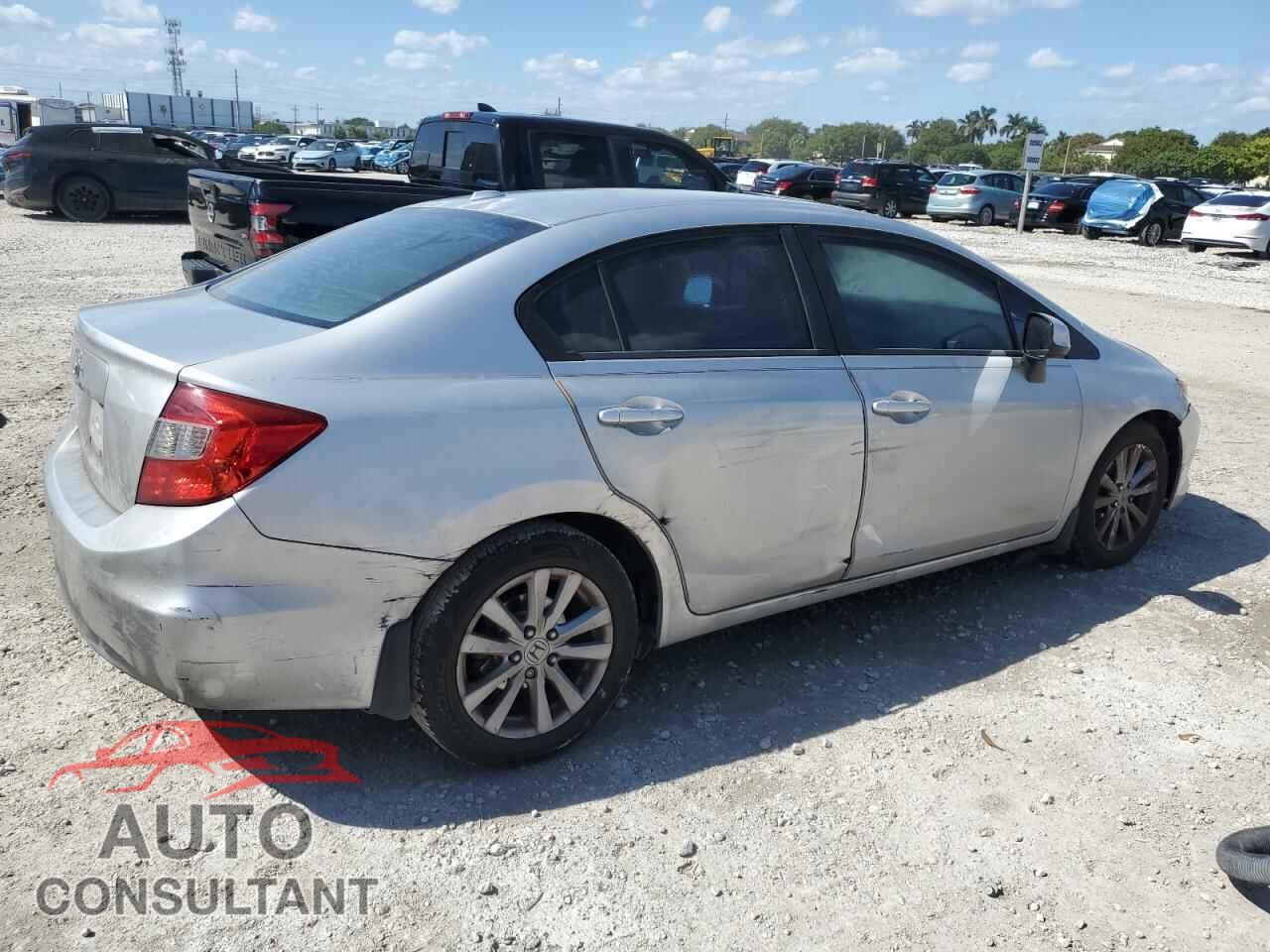 HONDA CIVIC 2012 - 2HGFB2F98CH516632
