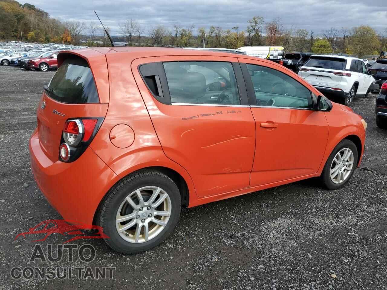 CHEVROLET SONIC 2013 - 1G1JC6SG9D4206143