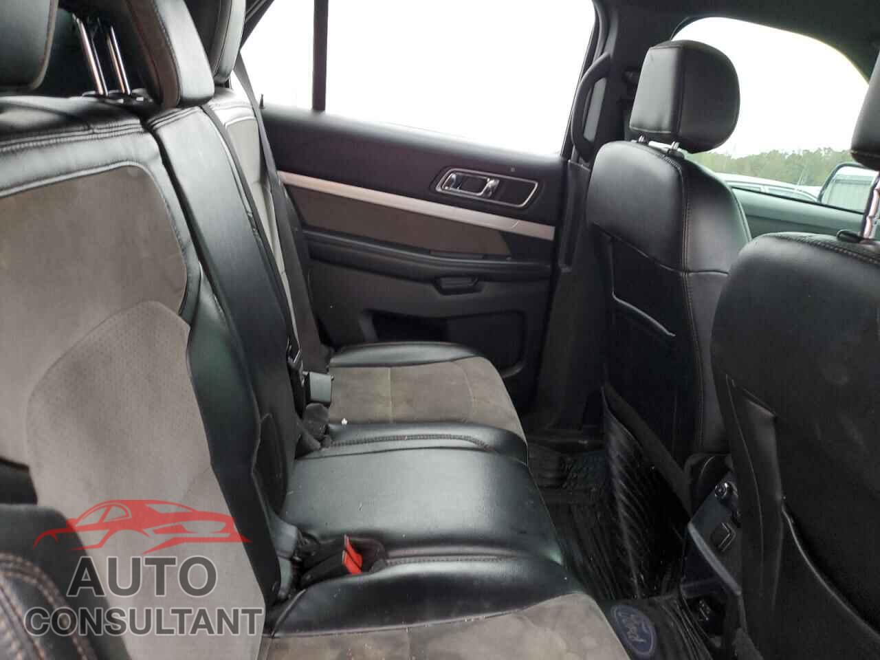 FORD EXPLORER 2017 - 1FM5K7D87HGD79604