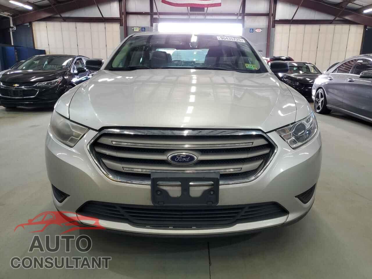 FORD TAURUS 2016 - 1FAHP2D82GG102742