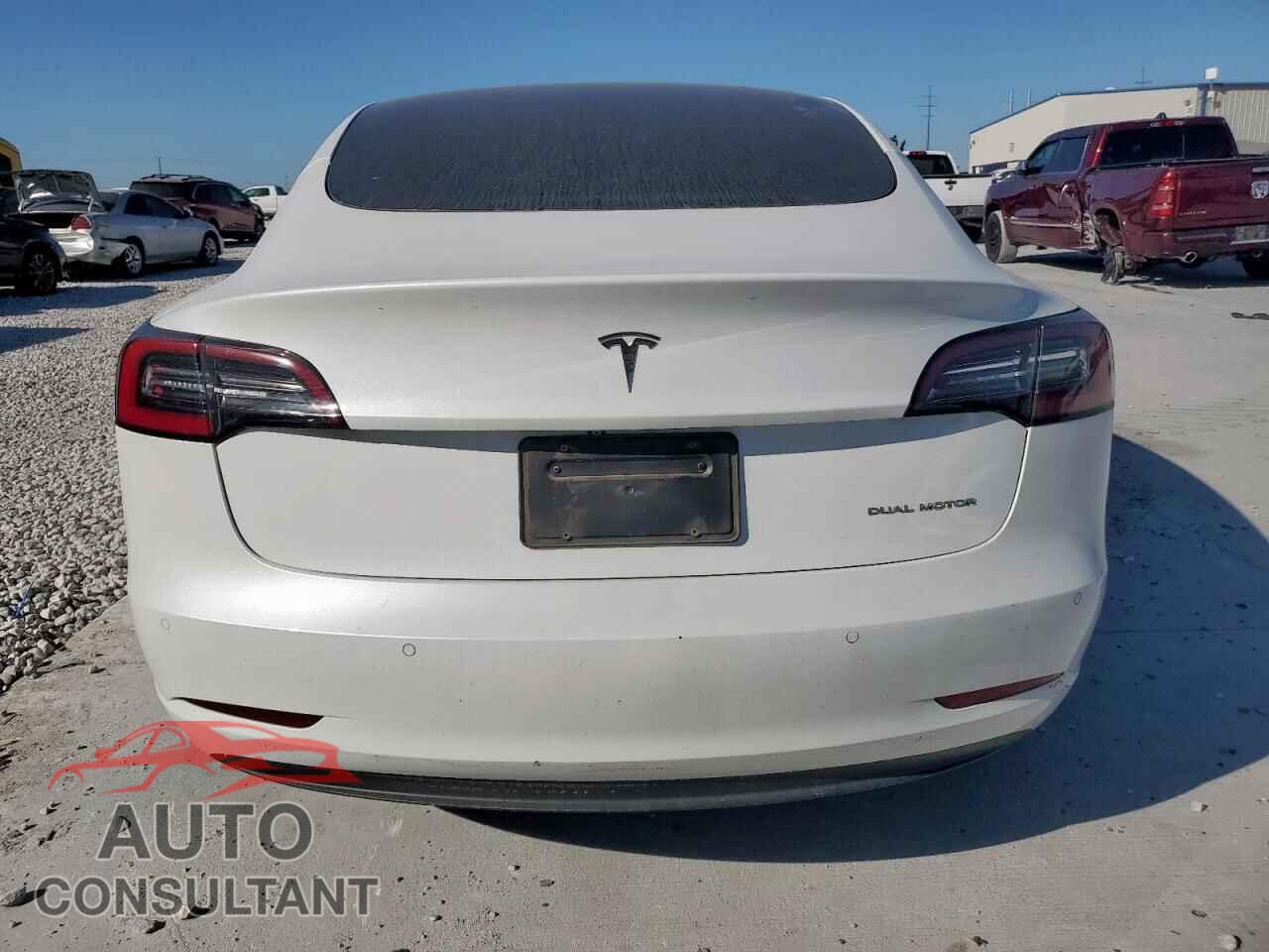 TESLA MODEL 3 2022 - 5YJ3E1EB2NF125198