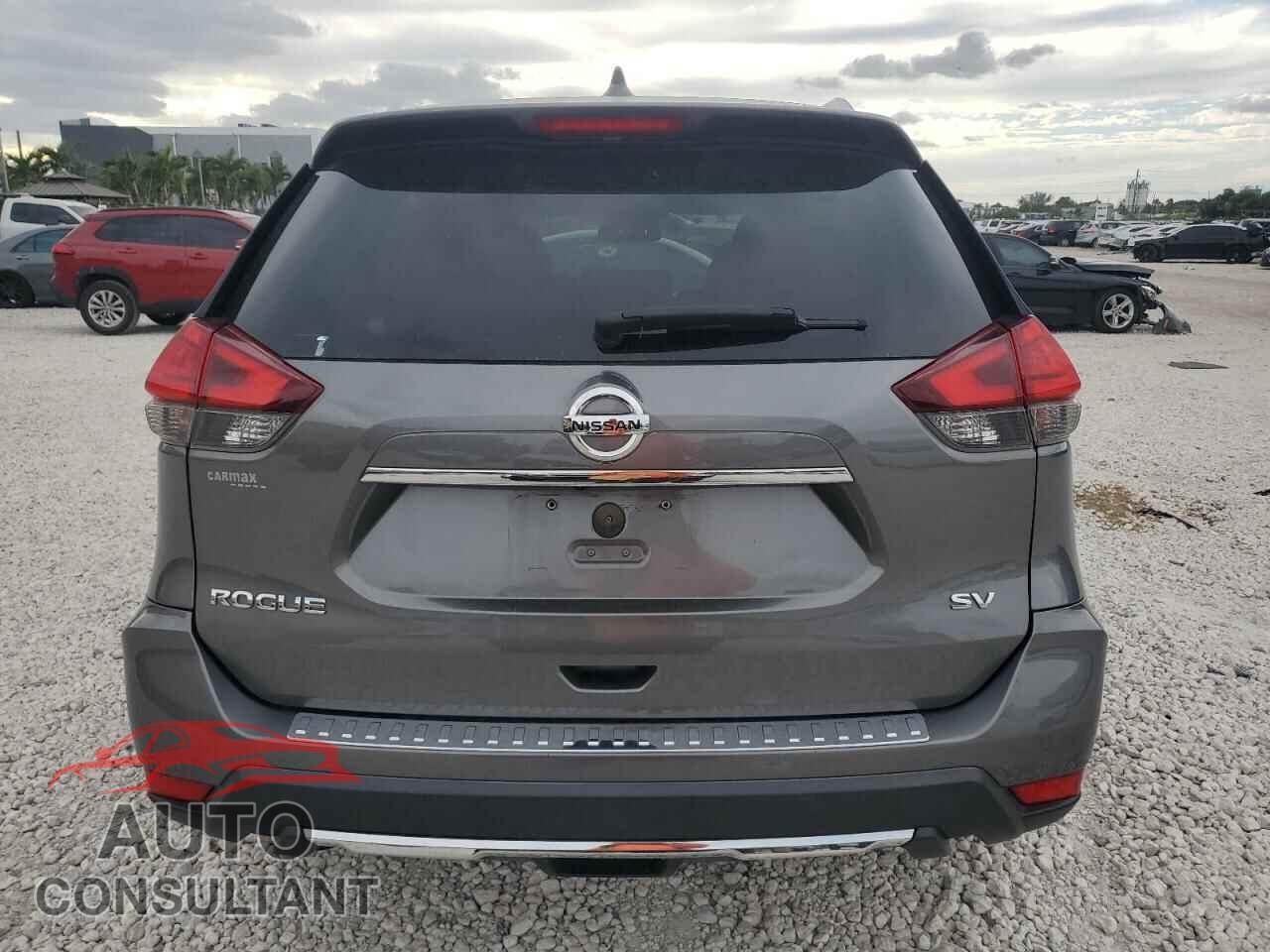 NISSAN ROGUE 2017 - KNMAT2MT0HP593681