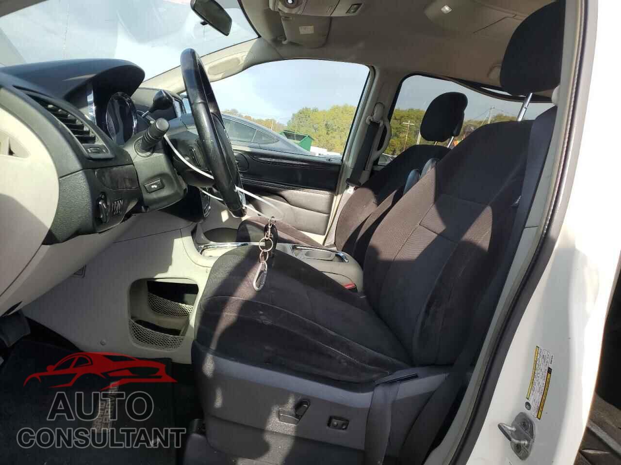 DODGE CARAVAN 2011 - 2D4RN5DG8BR657010