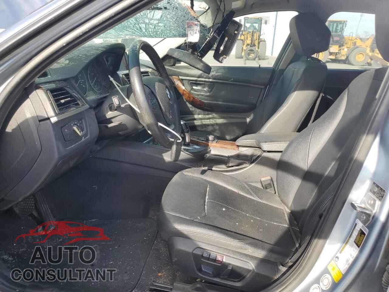 BMW 3 SERIES 2013 - WBA3A5G50DNP23751