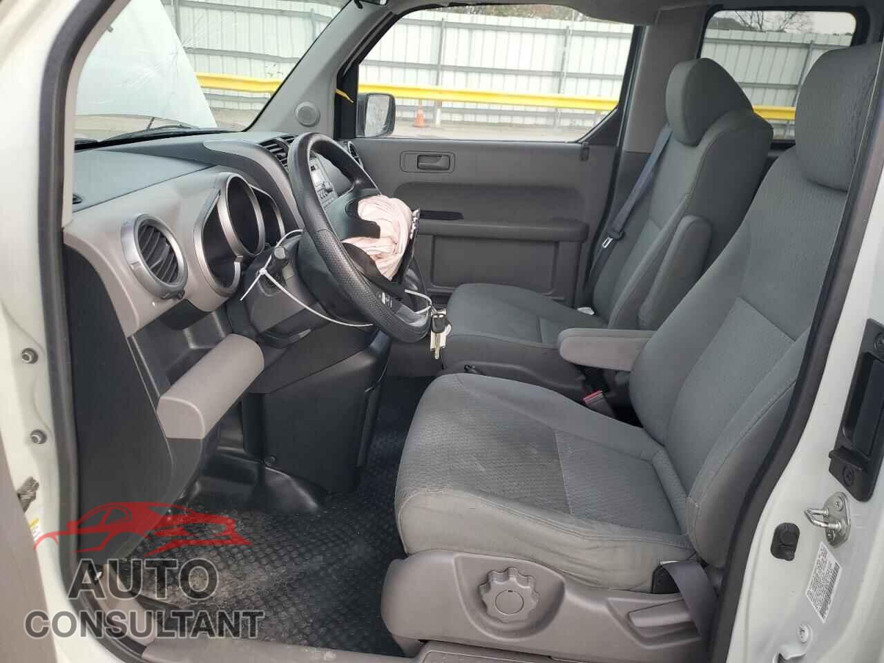HONDA ELEMENT 2011 - 5J6YH1H76BL000079