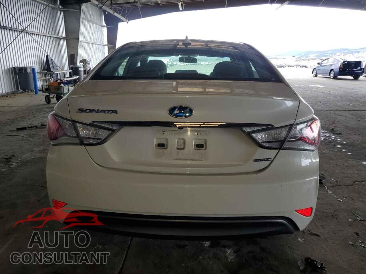 HYUNDAI SONATA 2013 - KMHEC4A40DA101170