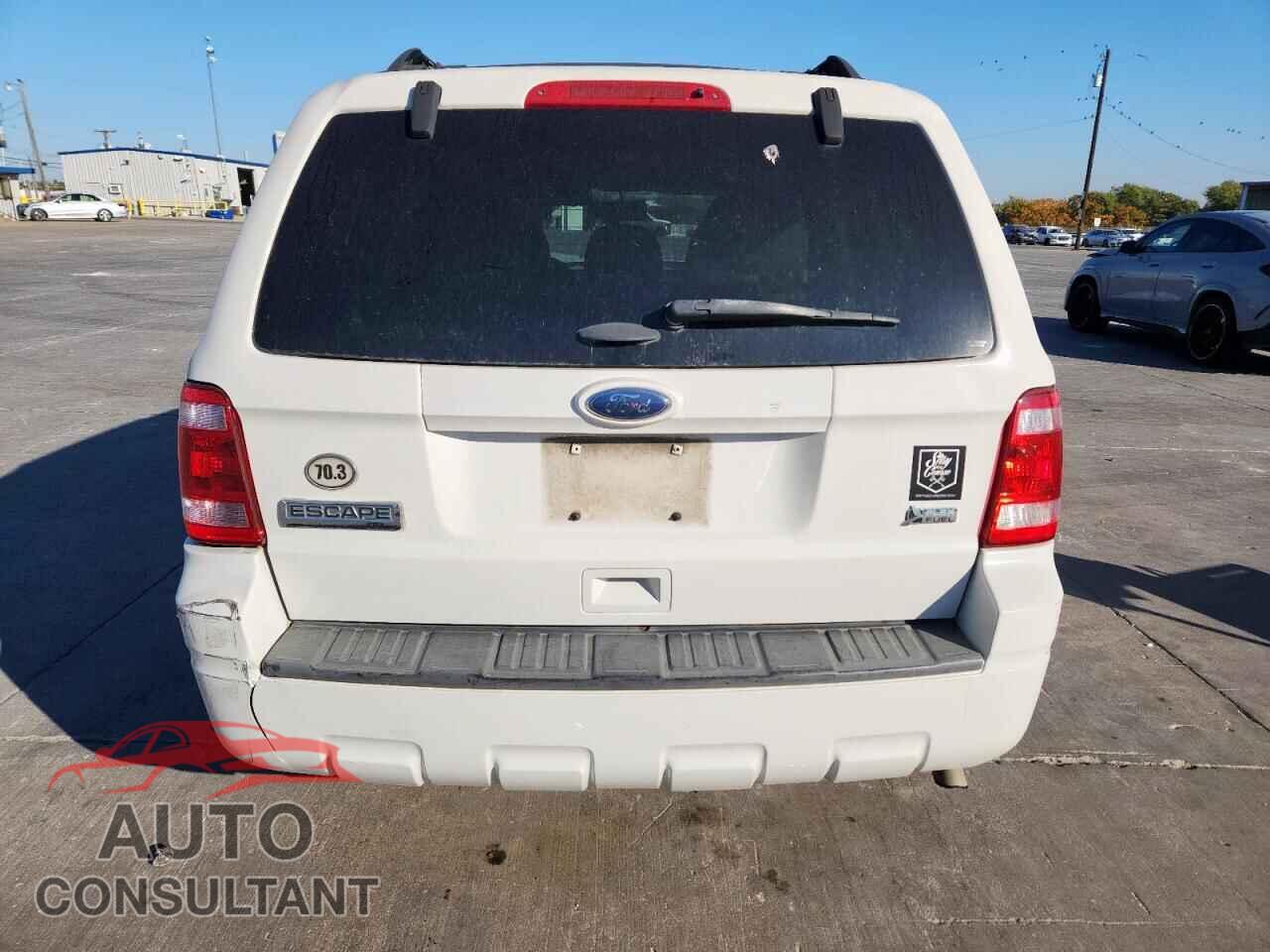 FORD ESCAPE 2011 - 1FMCU0DG1BKB12947
