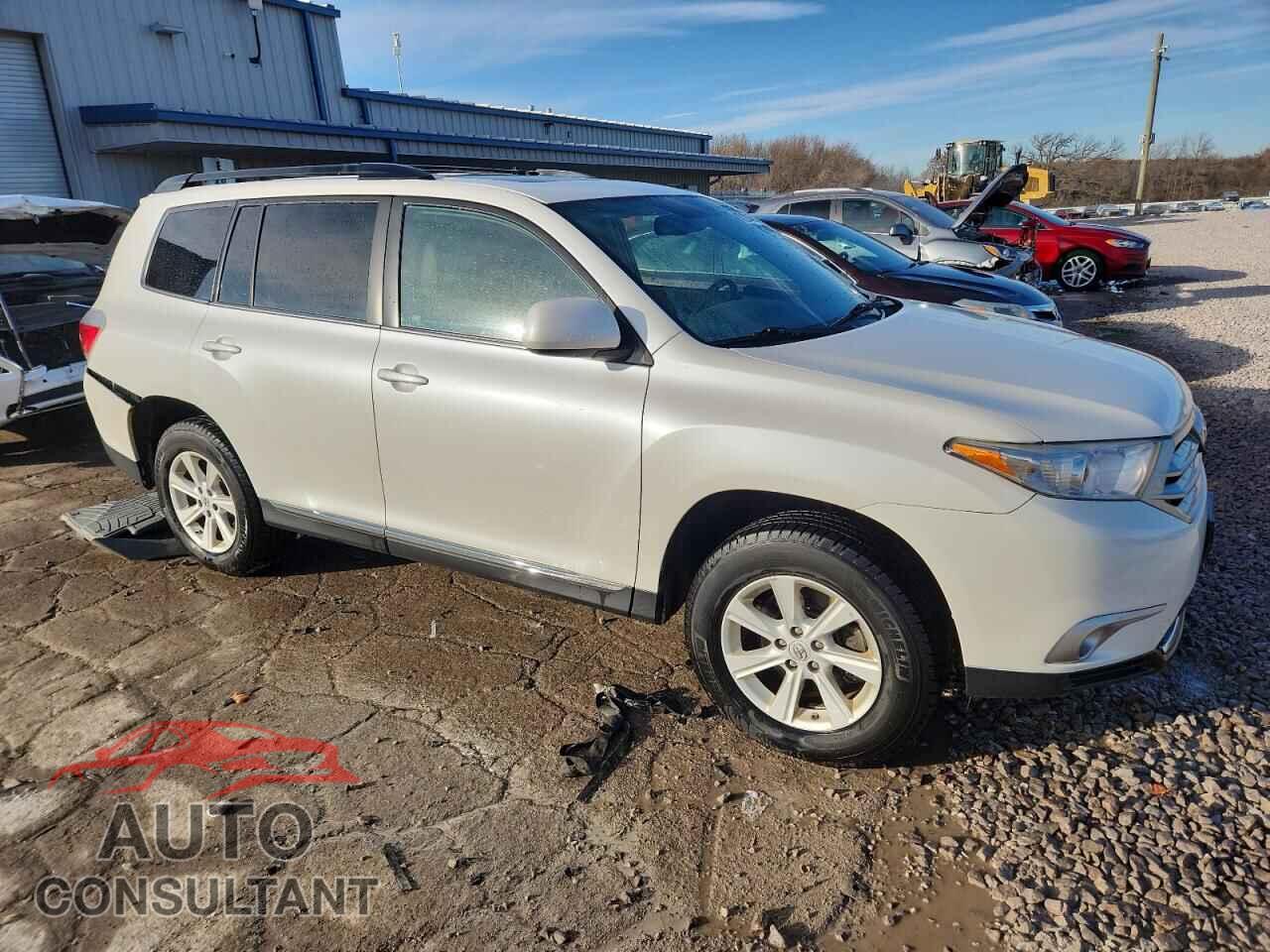 TOYOTA HIGHLANDER 2013 - 5TDBK3EH7DS274284