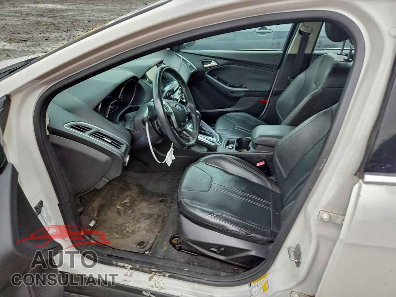 FORD FOCUS 2012 - 1FAHP3J28CL187366