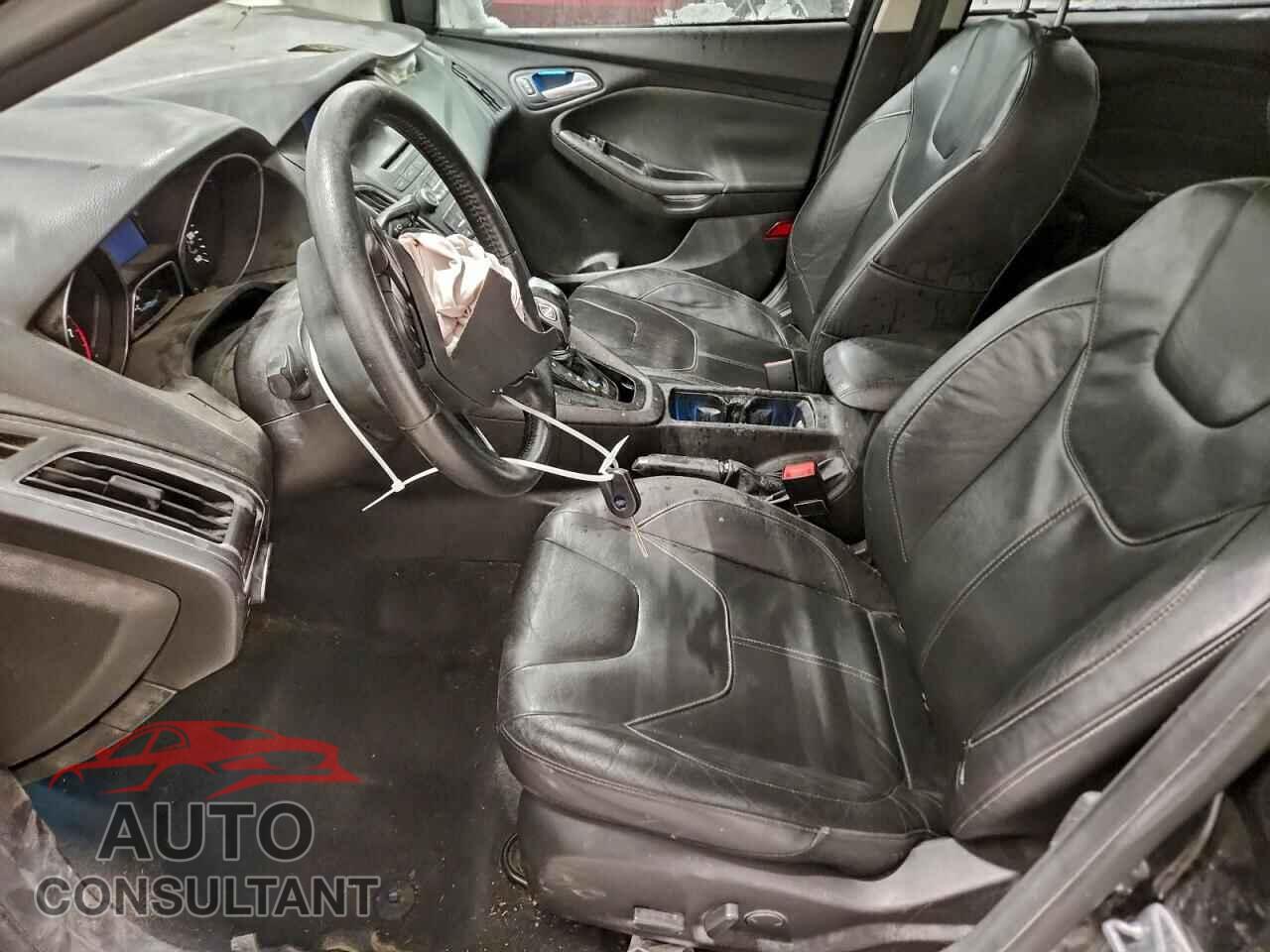 FORD FOCUS 2015 - 1FADP3F26FL357137