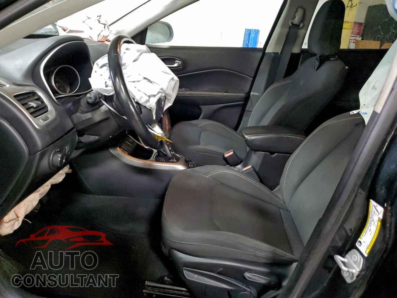 JEEP COMPASS 2018 - 3C4NJCAB4JT489351