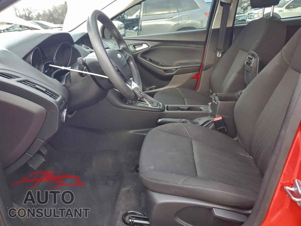 FORD FOCUS 2017 - 1FADP3F21HL315087