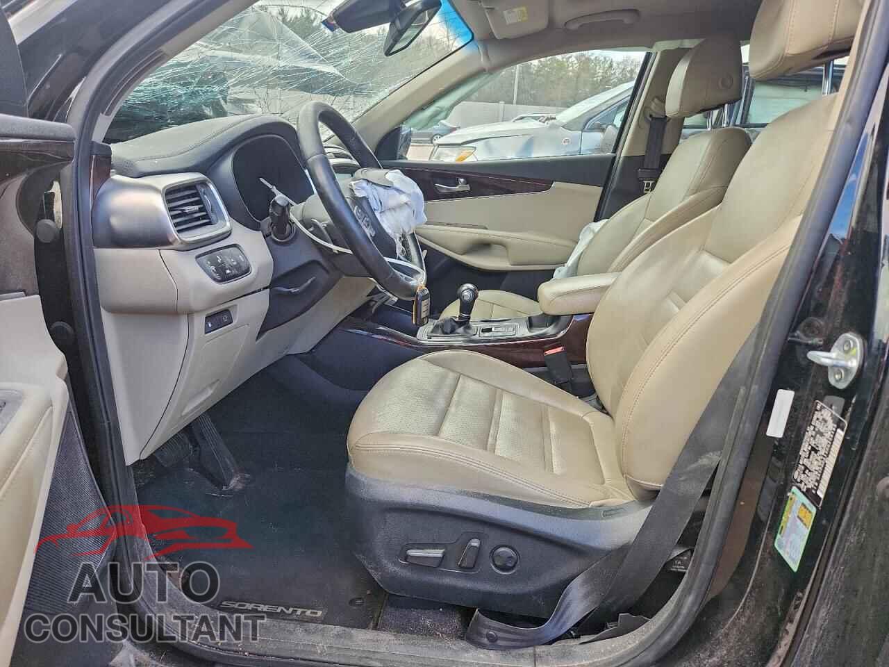 KIA SORENTO 2017 - 5XYPHDA19HG259193
