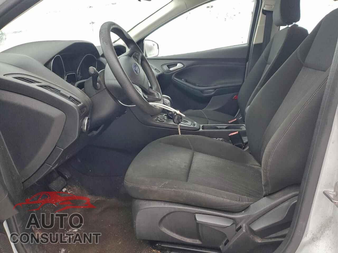 FORD FOCUS 2015 - 1FADP3F25FL289526