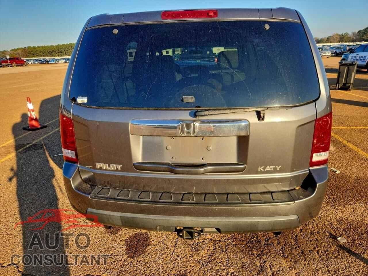 HONDA PILOT 2011 - 5FNYF3H21BB010470