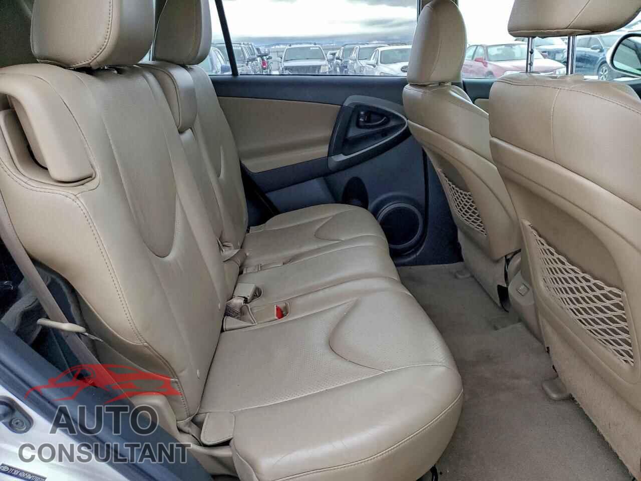 TOYOTA RAV4 2011 - 2T3DF4DV5BW176070