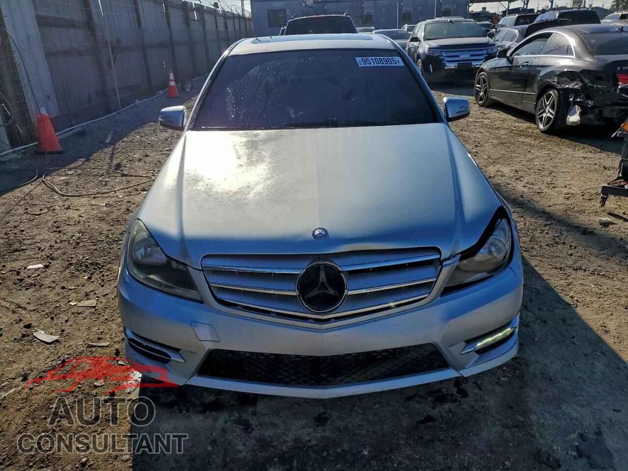 MERCEDES-BENZ C-CLASS 2013 - WDDGF4HB9DR257188