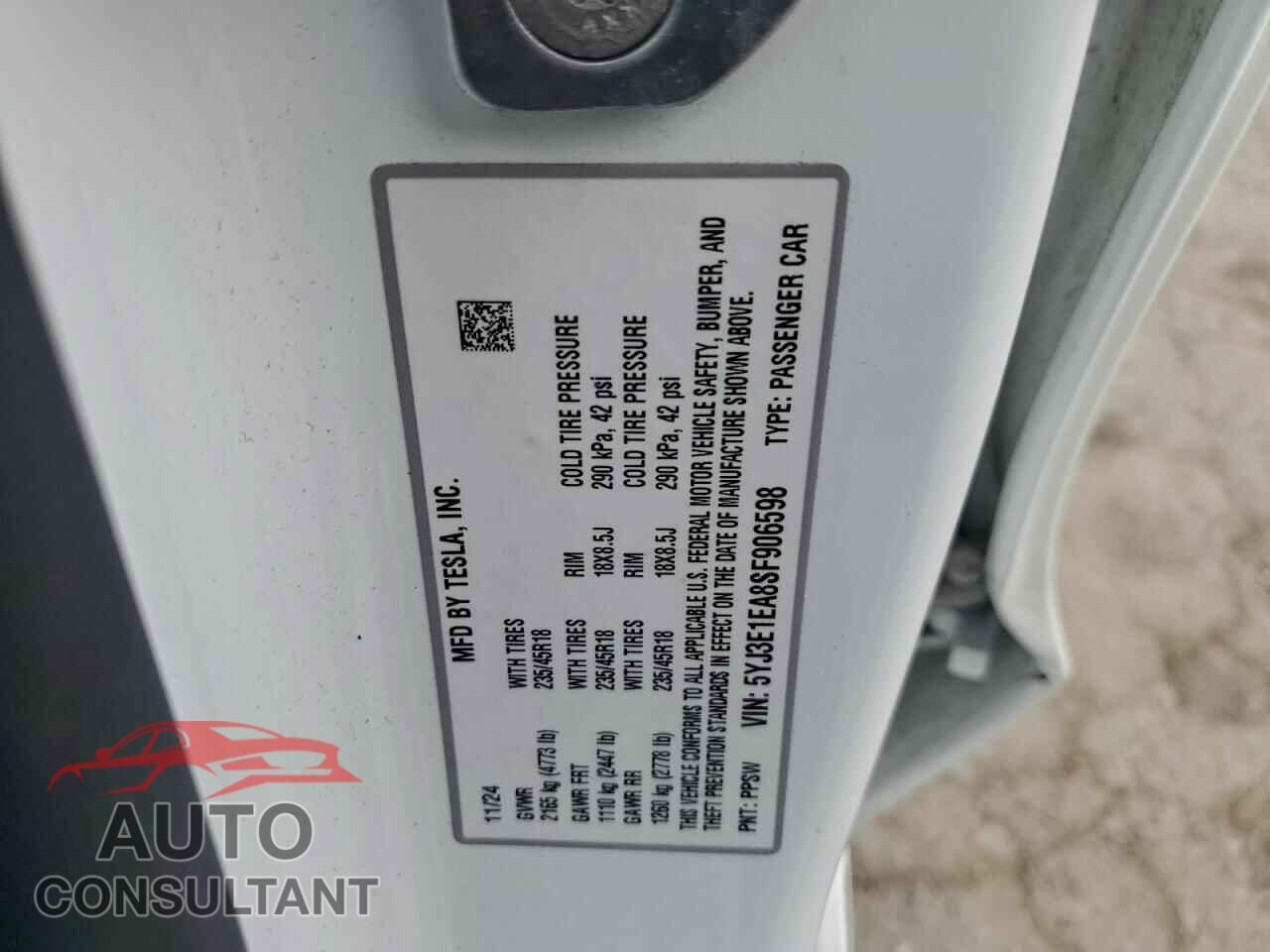 TESLA MODEL 3 2025 - 5YJ3E1EA8SF906598