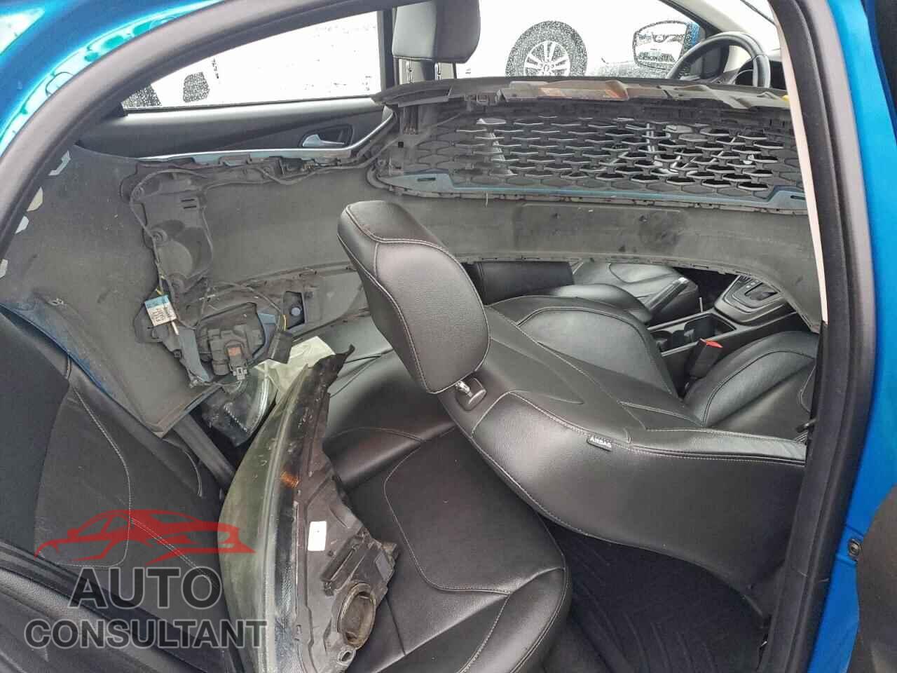 FORD FOCUS 2015 - 1FADP3F20FL331049