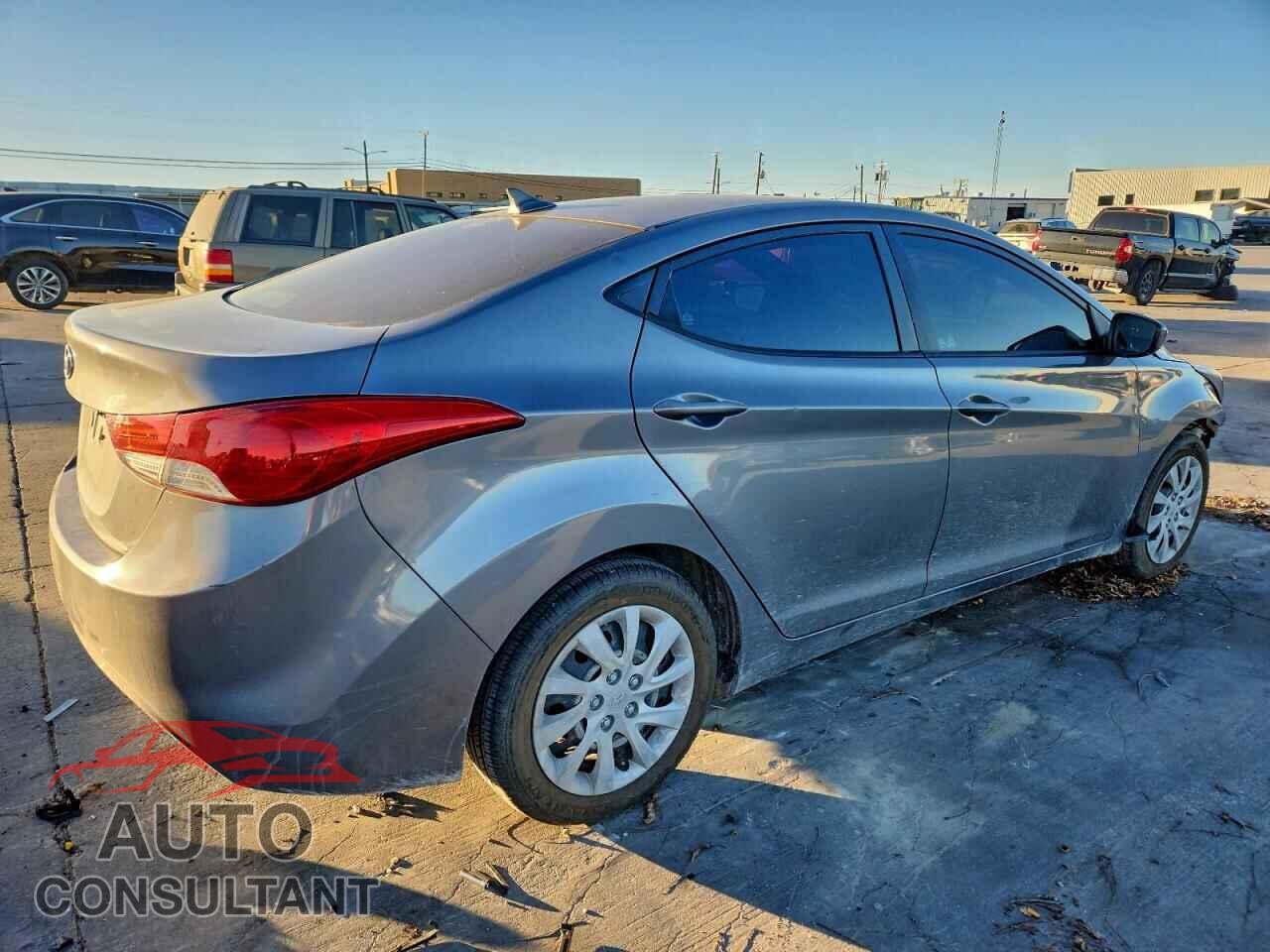 HYUNDAI ELANTRA 2012 - 5NPDH4AE7CH091545