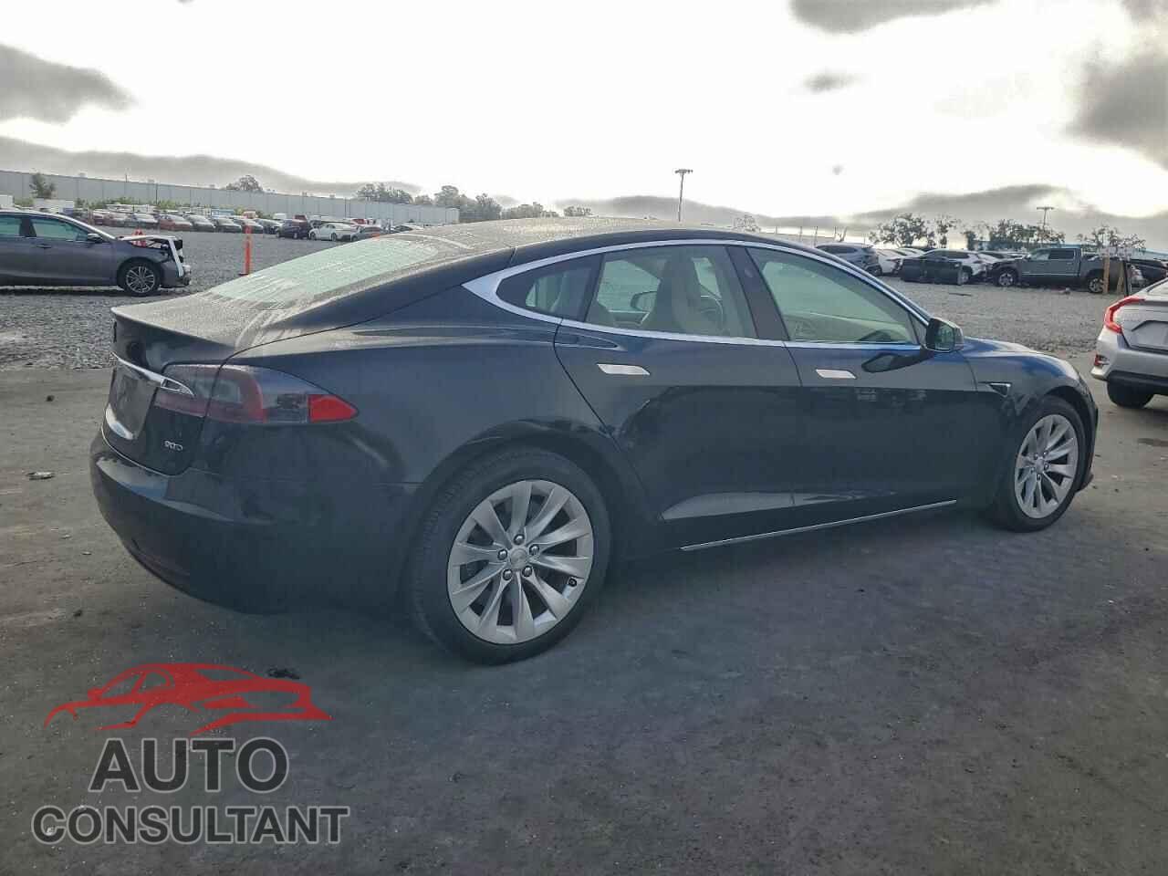 TESLA MODEL S 2017 - 5YJSA1E25HF190722