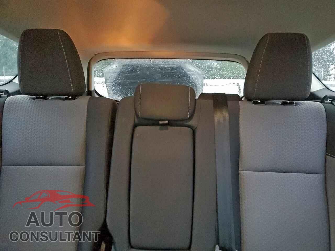 FORD ESCAPE 2017 - 1FMCU0GD5HUB45416