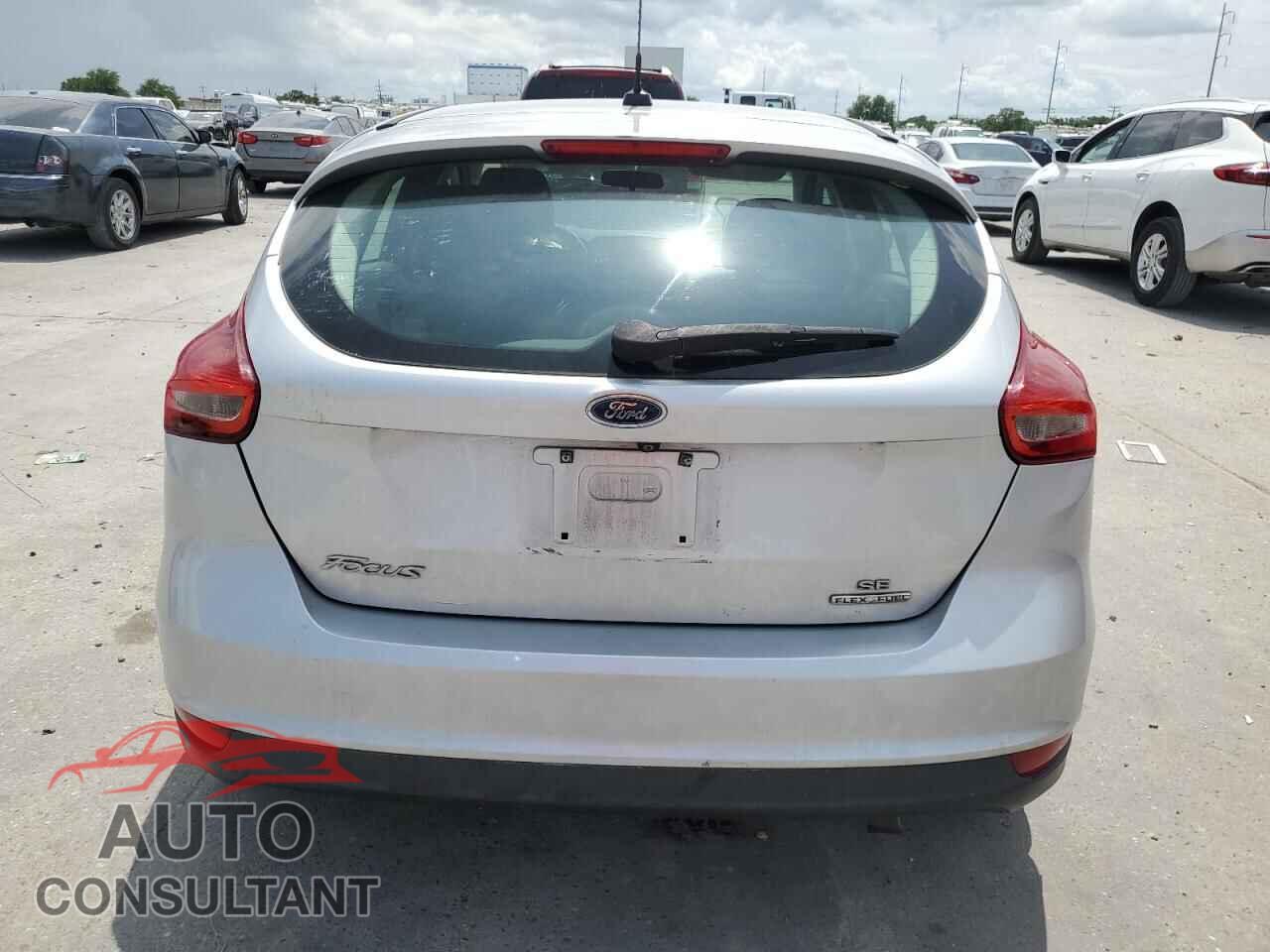 FORD FOCUS 2016 - 1FADP3K23GL351951