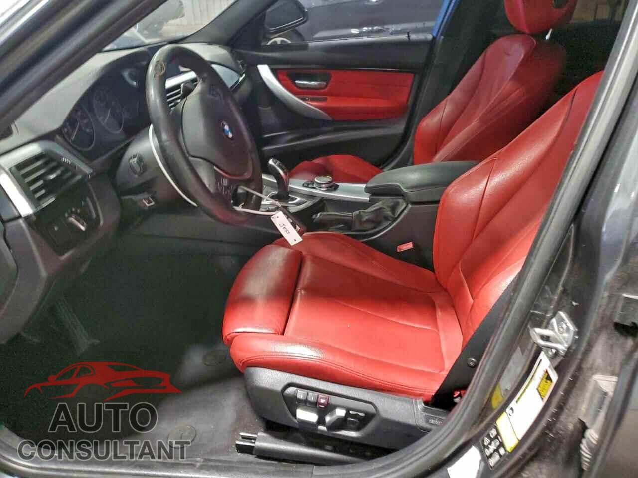 BMW 3 SERIES 2016 - WBA8E3G59GNU38467