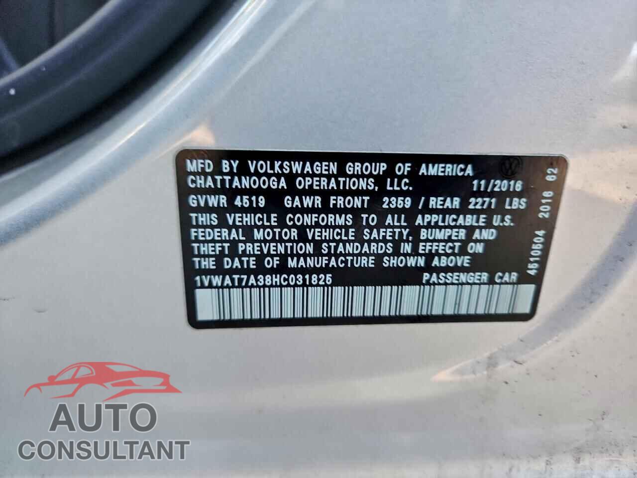 VOLKSWAGEN PASSAT 2017 - 1VWAT7A38HC031825