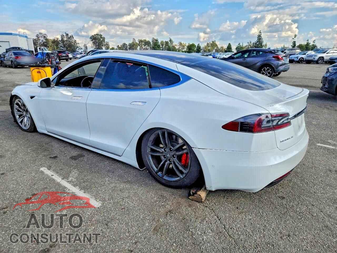 TESLA MODEL S 2018 - 5YJSA1E4XJF272193