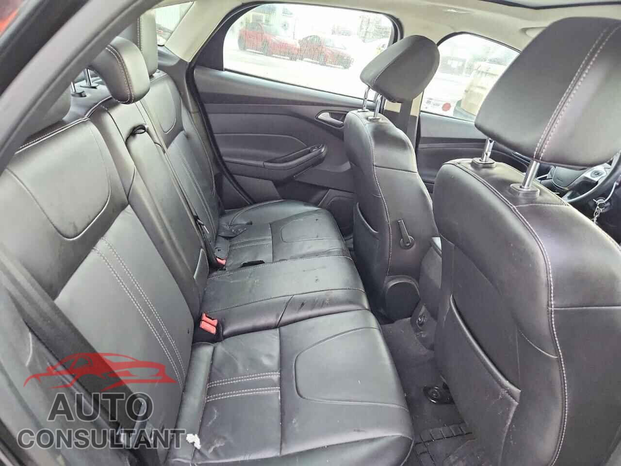 FORD FOCUS 2014 - 1FADP3F22EL365153
