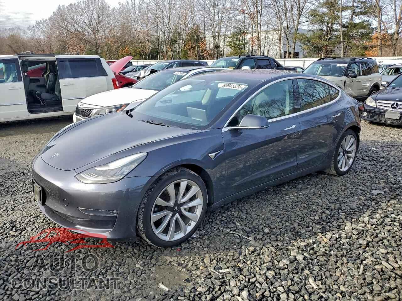 TESLA MODEL 3 2018 - 5YJ3E1EB5JF121110