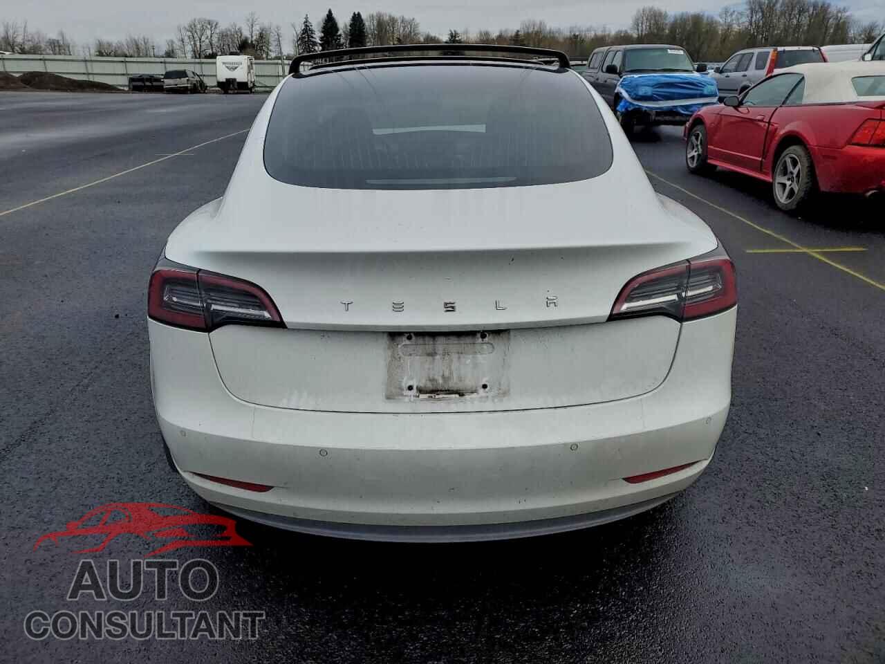 TESLA MODEL 3 2018 - 5YJ3E1EB2JF092536