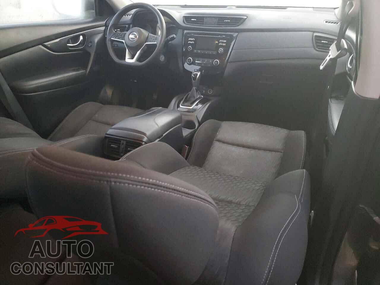 NISSAN ROGUE 2017 - KNMAT2MV7HP558685