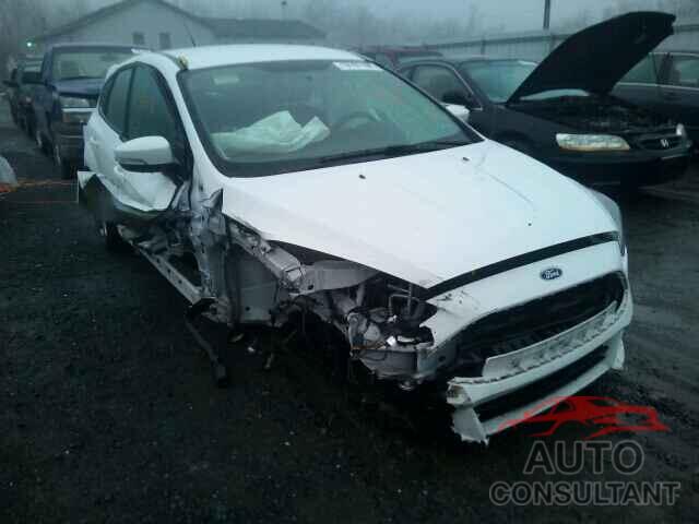 FORD FOCUS 2015 - 1FADP3L99FL252187