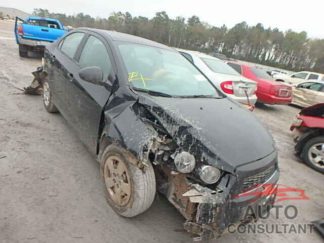 CHEVROLET SONIC 2015 - 1G1JA5SH9F4157389