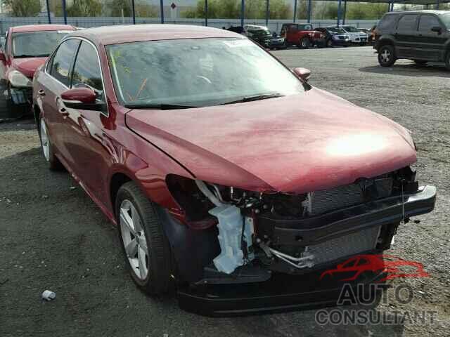 VOLKSWAGEN PASSAT 2015 - 1VWAT7A34FC117730