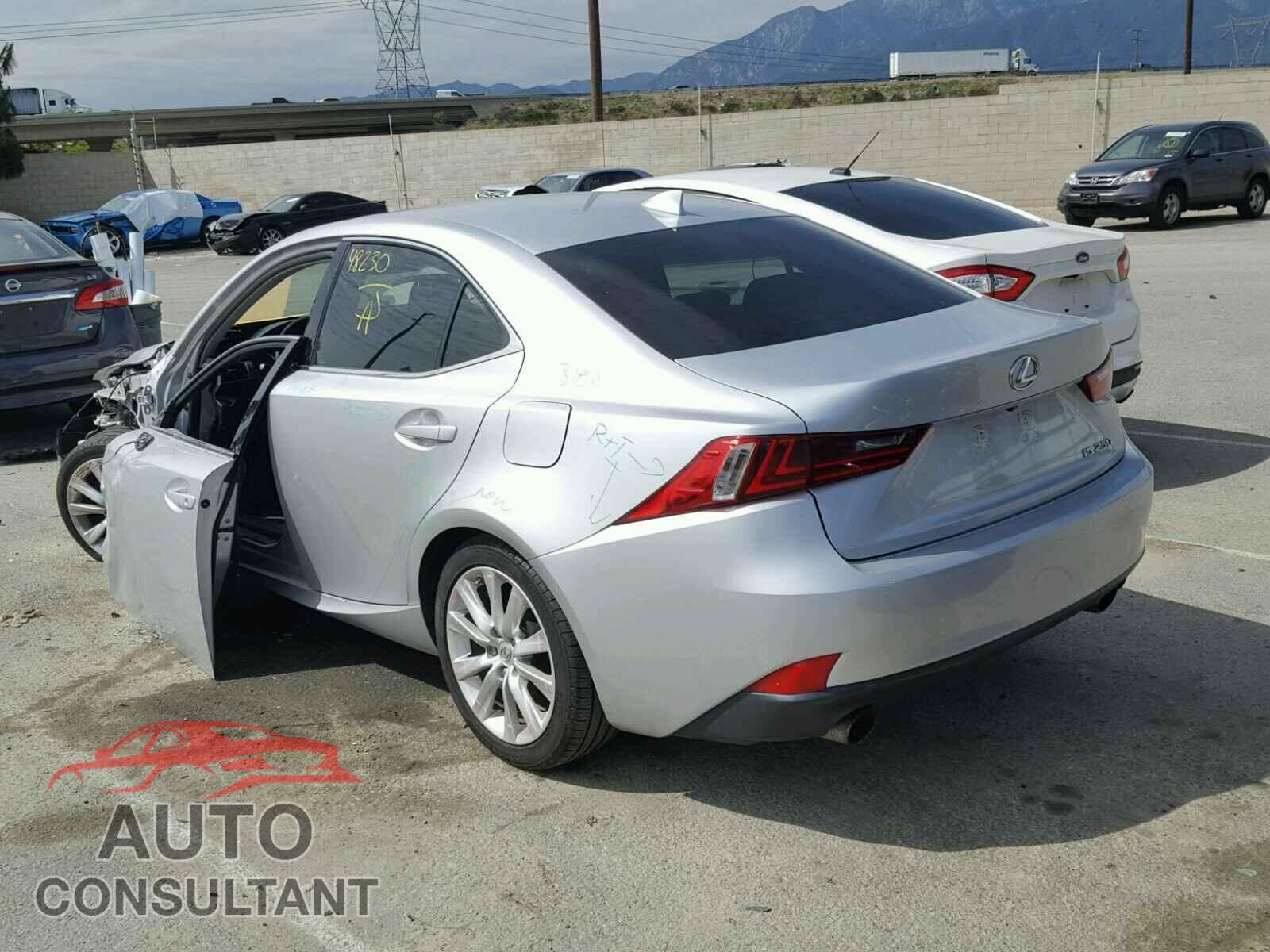 LEXUS IS250 2015 - JTHBF1D20F5072951
