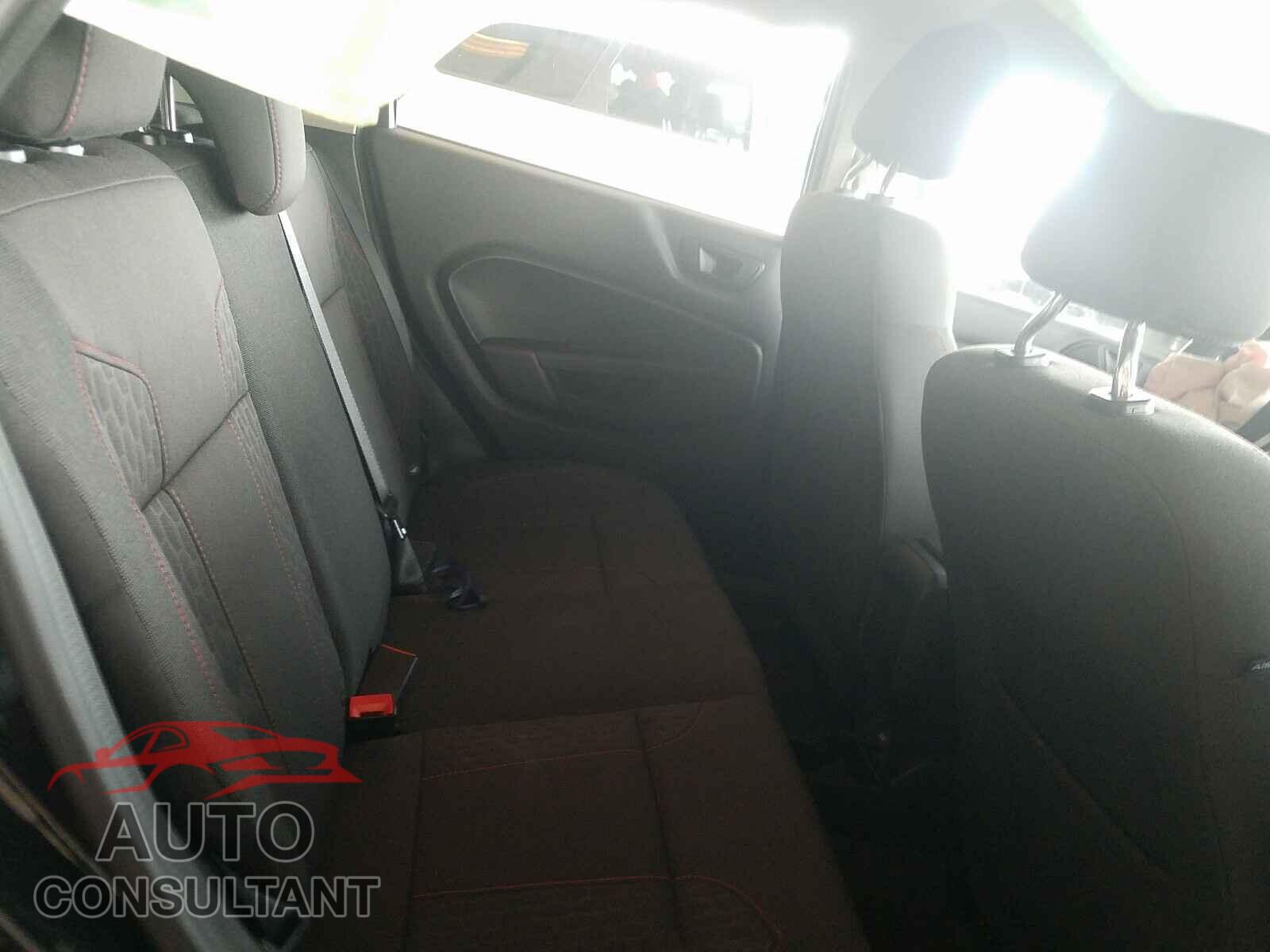FORD FIESTA 2019 - 3FADP4DJ8KM150967
