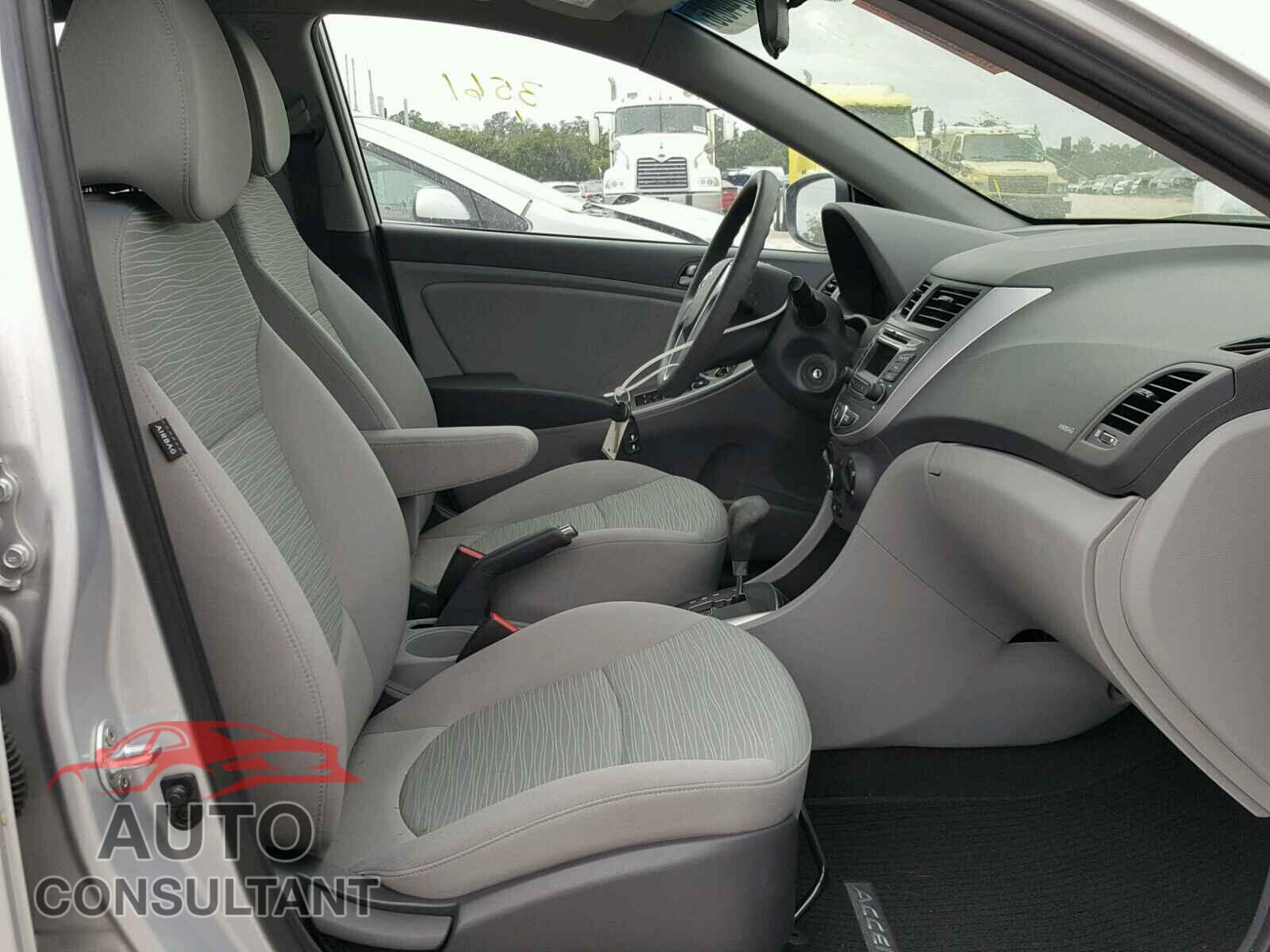 HYUNDAI ACCENT 2016 - KMHCT4AE0GU157113