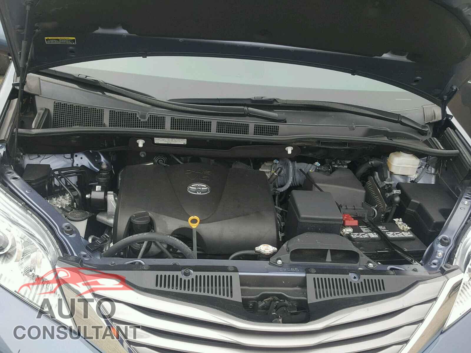 TOYOTA SIENNA 2017 - 5TDYZ3DC2HS786701