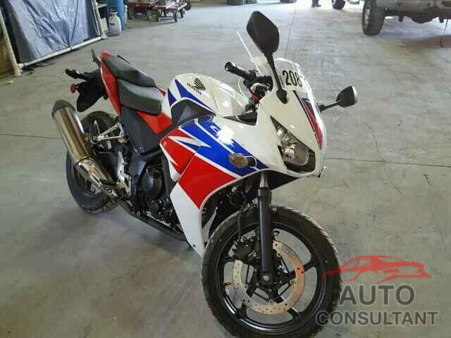 HONDA CBR CYCLE 2015 - MLHNC5105F5102217
