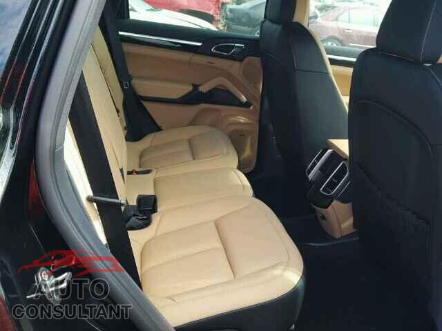 PORSCHE CAYENNE 2016 - WP1AA2A29GKA13260