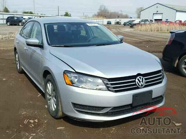 VOLKSWAGEN PASSAT 2015 - 1VWAT7A35FC011304