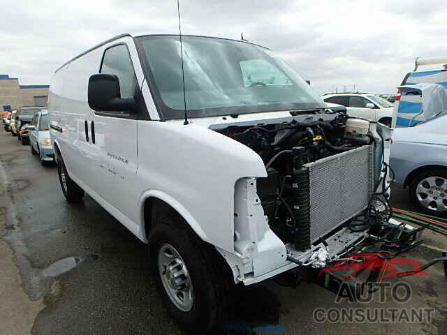 CHEVROLET EXPRESS 2015 - 1GCWGFCF1F1184165