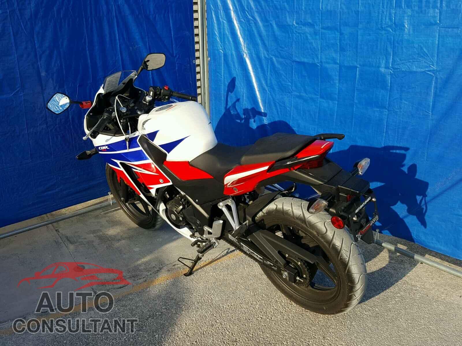 HONDA CBR CYCLE 2015 - MLHNC5102F5103180