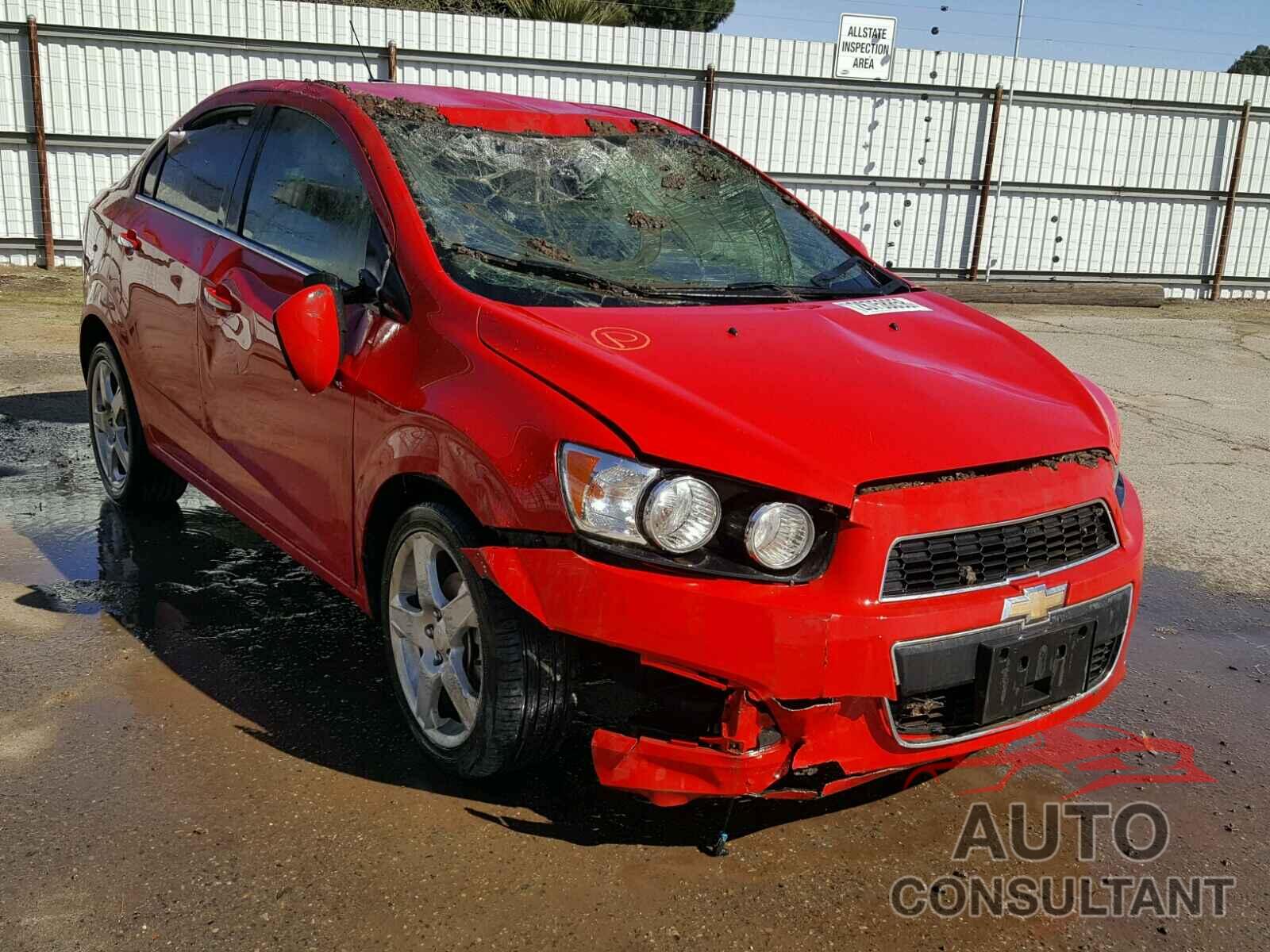 CHEVROLET SONIC 2015 - 1G1JE5SB6F4191869