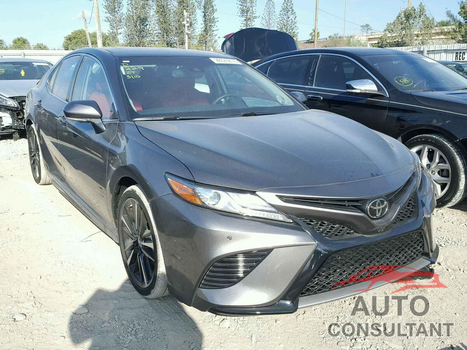 TOYOTA CAMRY 2018 - 4T1B61HK5JU081229