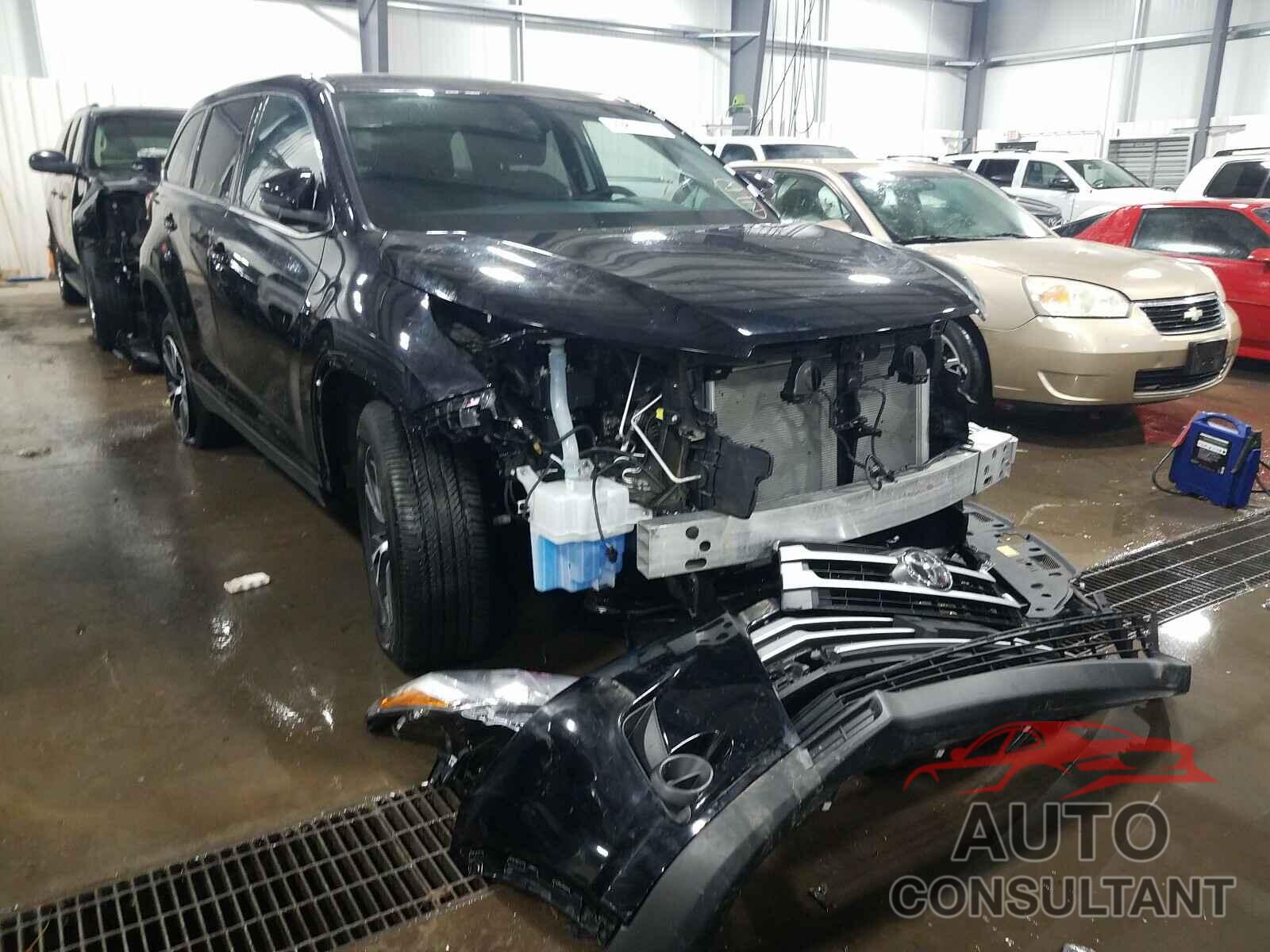 TOYOTA HIGHLANDER 2019 - 5TDZARFH9KS052331